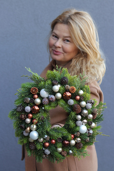 Miedziane Święta, elegancki świąteczny wianek