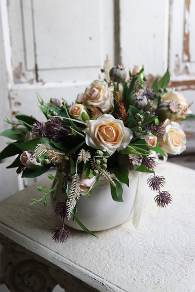 kremowa kompozycja kwiatowa, Tefran, wym.21x31cm 