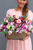 Bella Lux, kompozycja kwiatowa w złotym naczyniu