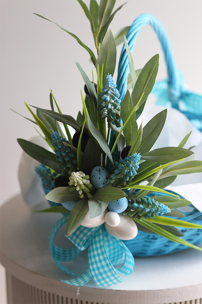 Atena, dekorowany koszyczek wielkanocny z serwetką