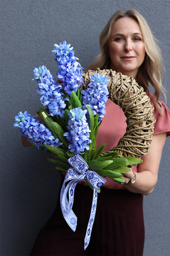 Hiacyntowo, wiosenny wianek na drzwi, rozp.50cm