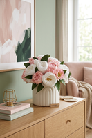 Peony White Moment, kompozycja kwiatowa z peoniami