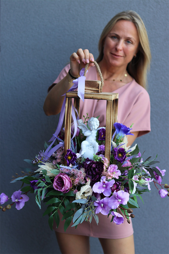 Angelo Garden Purple Wood, kompozycja nagrobna z lampionem