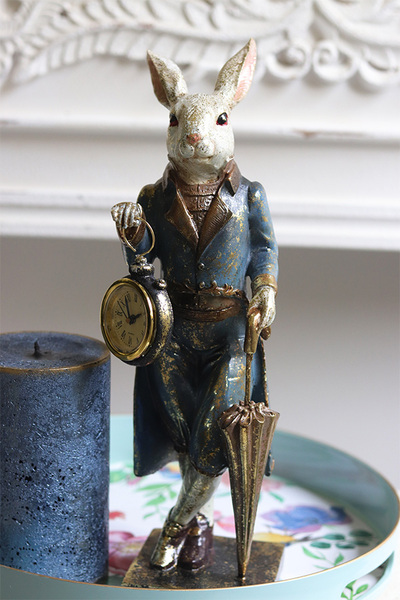 figurka królik z zegarkiem, Alicja w Krainie Czarów