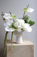 Wedding Day Leori, biała kompozycja w pucharze	