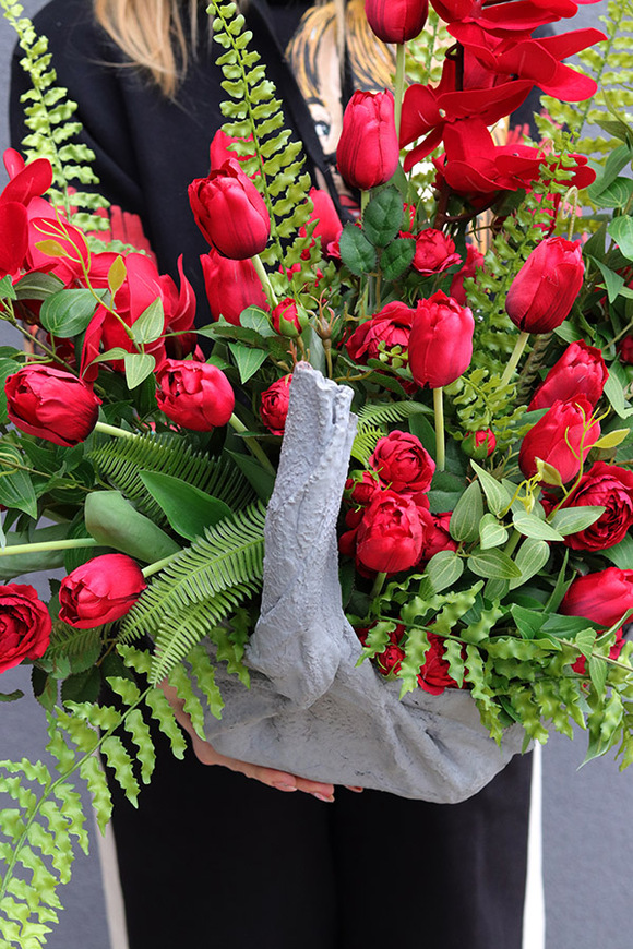 Volcan Carmina, kompozycja nagrobna w misie