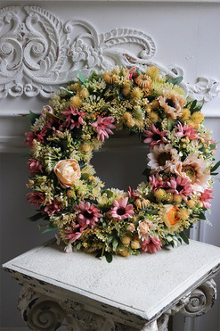 Słońce Wiosenne, żółty wianek dekoracyjny, śr.44cm 