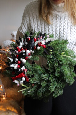 Black Pine, świąteczny wianek na drzwi, śr.40cm