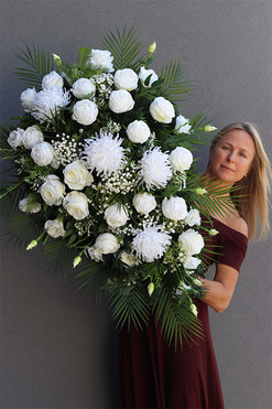Klarina Biały Łabędź, elegancka wiązanka nagrobna, dł.113cm  