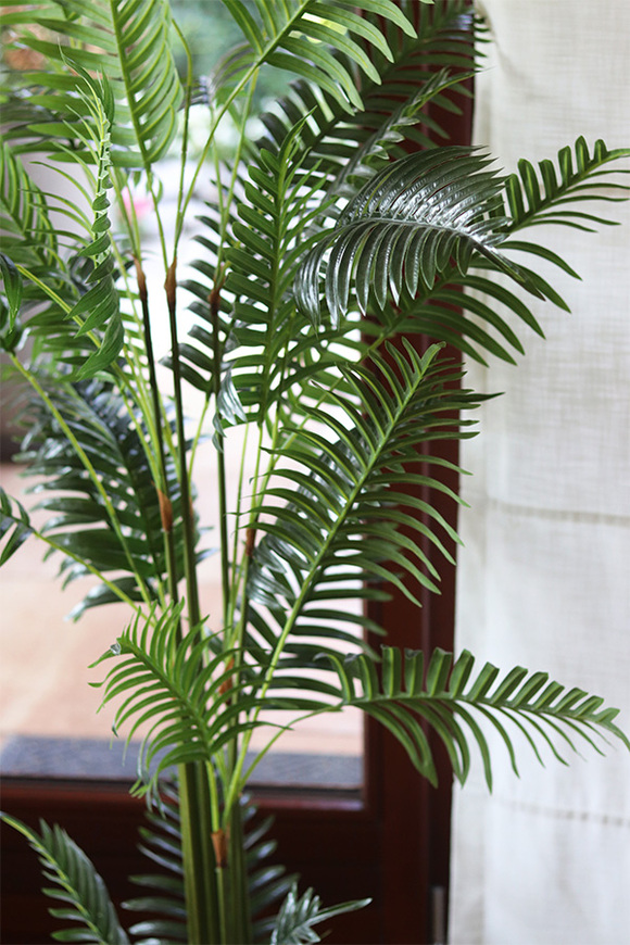 Palma Eduardo, sztuczna roślina w donicy