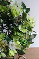 Zieleń to Życie, biało-zielony wianek na drzwi