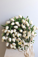 Tulipanowy Raj, biały wianek z piankowych tulipanów