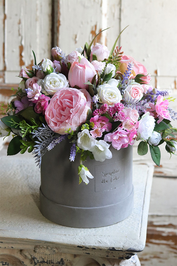 Pink World, welurowy flowerbox z kwiatami