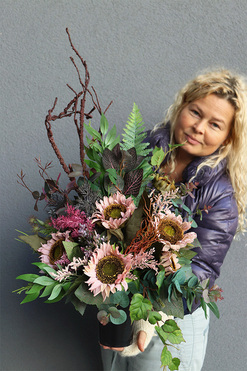 Velio, bukiet nagrobny ze słonecznikami, dł.64cm 