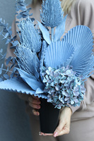 Blue Premium, nowoczesny bukiet nagrobny we wkładzie