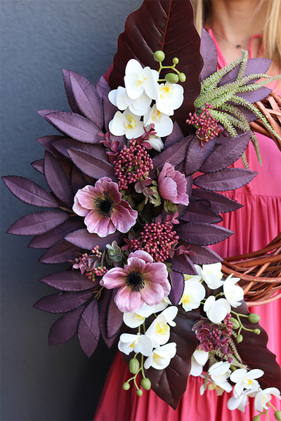 Bordo&Orchidea, asymetryczny wianek na drzwi, rozp.63cm