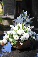 Lorient Wide, kompozycja nagrobna w misie