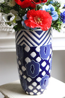 Polonia Cottage, bukiet z polnych kwiatów w wazonie