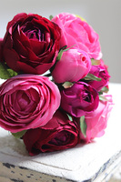 Ranunculus, bukiet kwiatów, ciemny róż