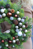 Miedziane Święta, elegancki świąteczny wianek