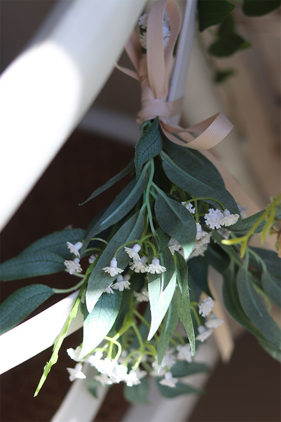 bukiet na krzesło z gipsówki, Sakramento Chair, dł.25cm