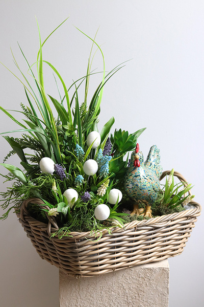 Folkowa Wielkanoc Basket, stroik wielkanocny w koszu