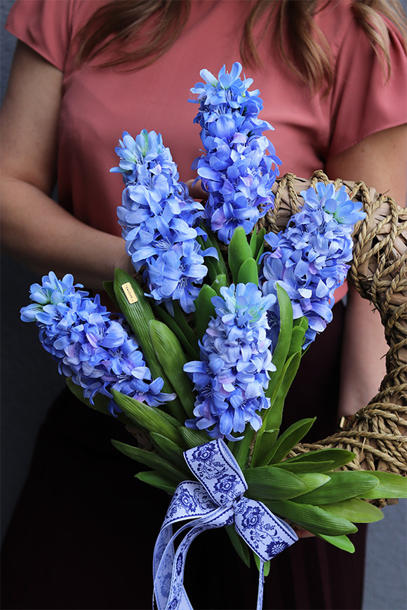 Hiacyntowo, wiosenny wianek na drzwi