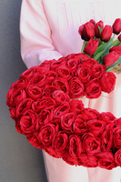 Lovely Red, wieniec nagrobny w kształcie serca