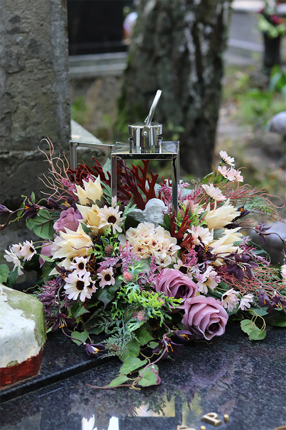 Angelo Garden Benicio, dekoracja nagrobna w lampionie