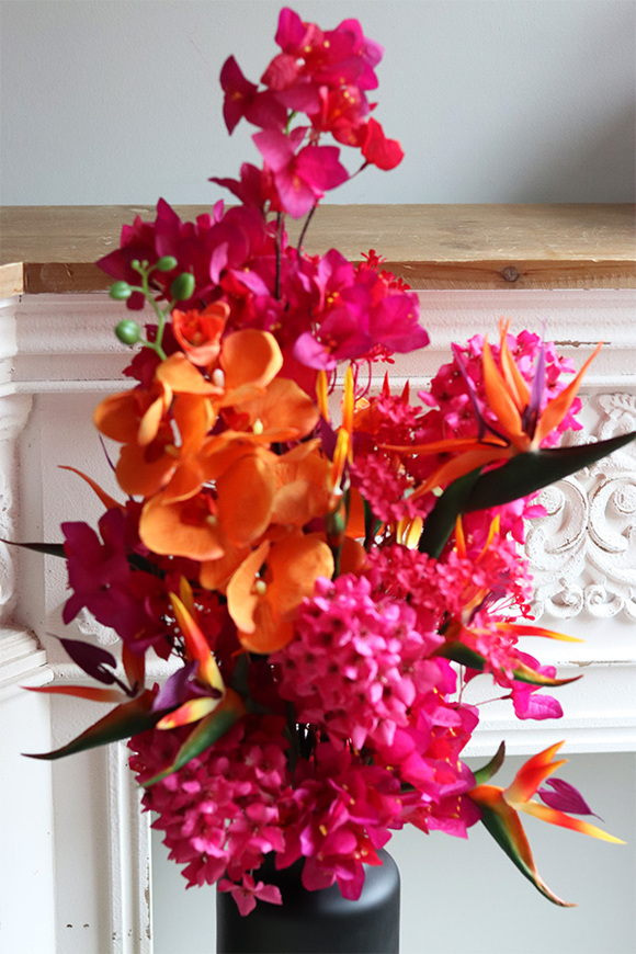 Lawa Strelicja 2, dekoracyjny bukiet w wazonie