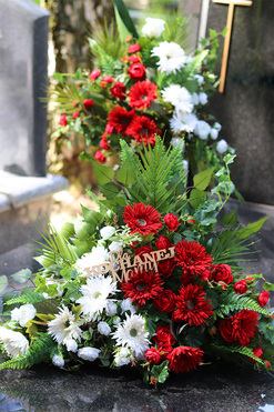 Polska, patriotyczna wiązanka nagrobna z dedykacją, wym.47x79x30cm 