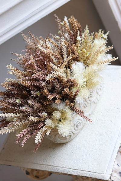 Wrzosy Beige 2, kompozycja kwiatowa w donicy