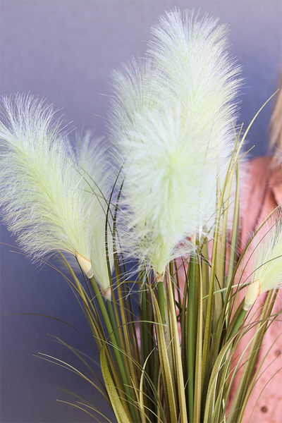 Bernatta, sztuczna trawa w złotej donicy