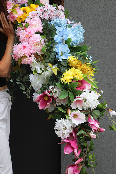 Wiosenne Pastele, kompozycja kwiatowa w naczyniu