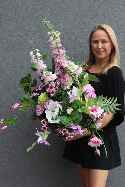 Florentyna, kompozycja kwiatowa w koszyku