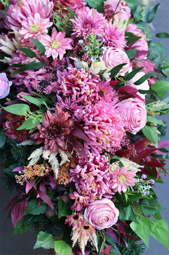 Astry Pink Rusłana, elegancka wiązanka nagrobna, dł.95cm