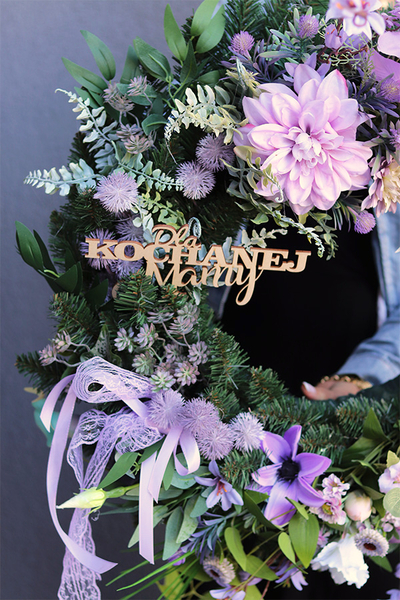 Gretta Violet, wieniec nagrobny z dedykacją