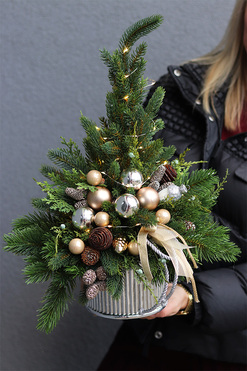 Silver Tree, realistyczna choinka świąteczna z przybraniem LED, wys.49cm