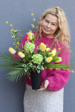 Wiosenne Wspomnienia, bukiet nagrobny we wkładzie do wazonu, dł.54cm 