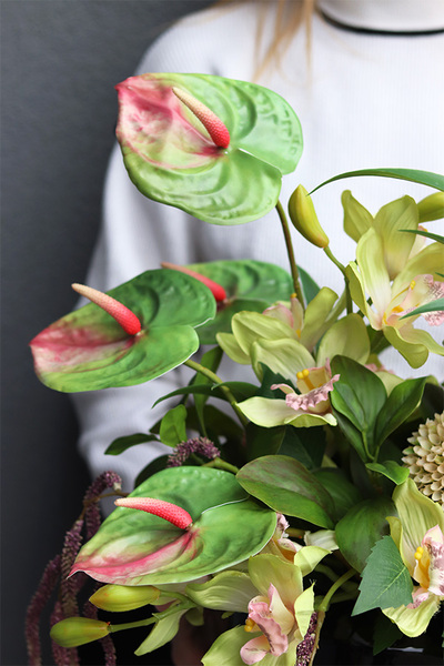 Seledynova Gaina, kompozycja kwiatowa