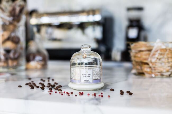 Beautiful Poison, sojowa świeczka zapachowa, Gold Series, 150g