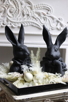 Black Easter Modern, stroik wielkanocny na tacy