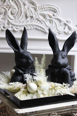 Black Easter Modern, stroik wielkanocny na tacy, wym.34x46cm  