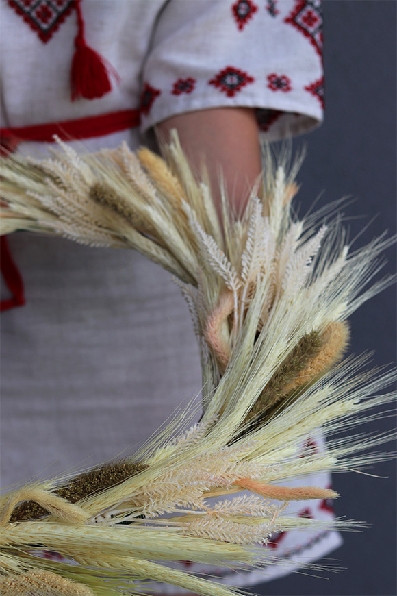 Dożynki, dekoracyjny wianek ze zbóż,