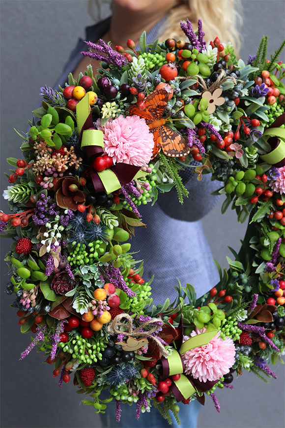 Montelia, wianek na drzwi z motylem, śr.44cm