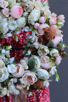 Słodkie Misie Teddy 2, uroczy wianek na drzwi z kokardą