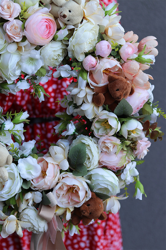 Słodkie Misie Teddy 2, uroczy wianek na drzwi z kokardą