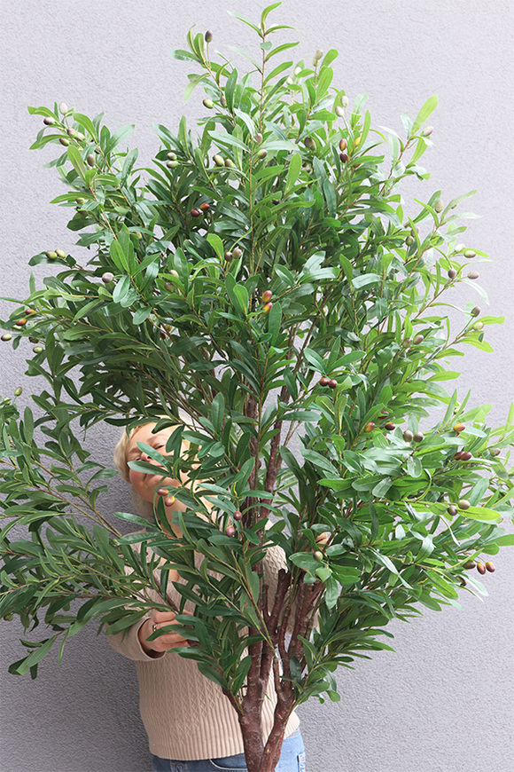 Drzewko Oliwne, sztuczna roślina w doniczce