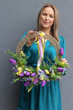 Eve, wiosenny wianek dekoracyjny z tulipanami, rozp.44/65cm