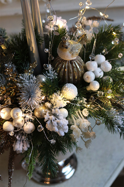 Silveria, świąteczny stroik z ptaszkiem w pucharze